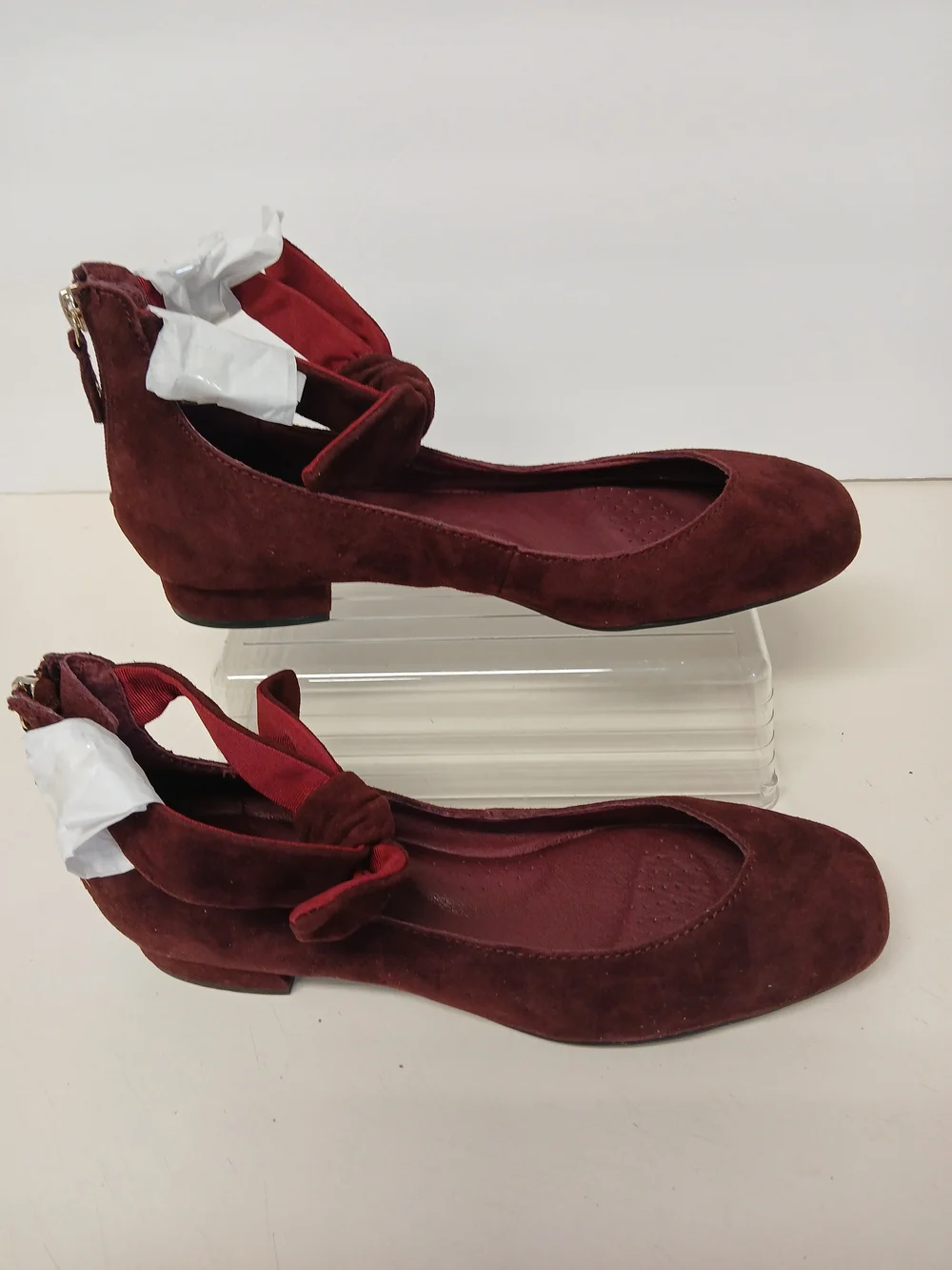 ✅️NWOT Women's Burgundy Suede Tie-Ankle Flats - Picture 2 of 8